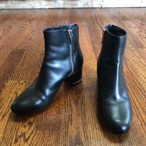 NEW Michael Kors Black Leather Ankle Boots Size 6